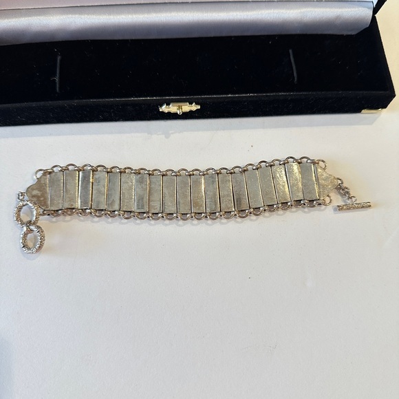 Vintage Sterling Silver Filigree Bracelet Floral Heavy Toggle Closure - Picture 4 of 12